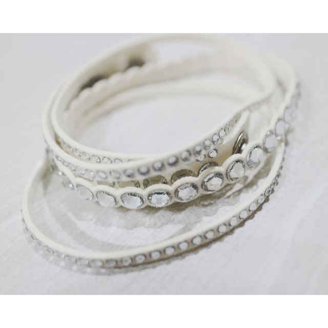 SWAROVSKI(スワロフスキー)のSWAROVSKIスワロフスキー Slake Dot ブレスレット5240623 レディースのアクセサリー(ブレスレット/バングル)の商品写真