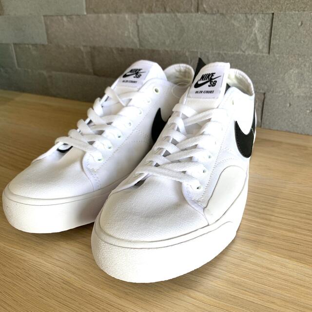 NIKE(ナイキ)の★新品28cm★ NIKE SB BLZR Court Skate Shoe 白 スポーツ/アウトドアのスポーツ/アウトドア その他(スケートボード)の商品写真