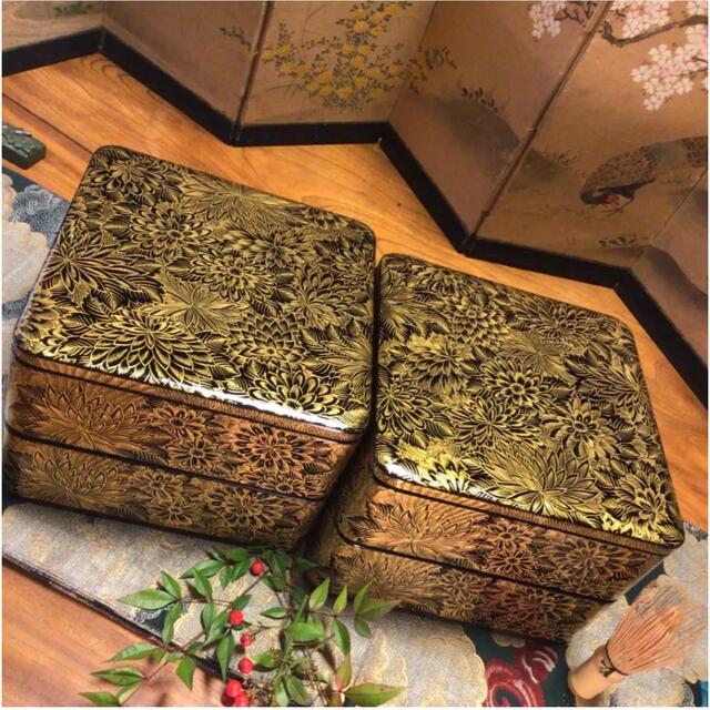特別出品】木製輪島塗 布着本堅地 沈金 菊尽 7寸4段重箱 (共箱付)の
