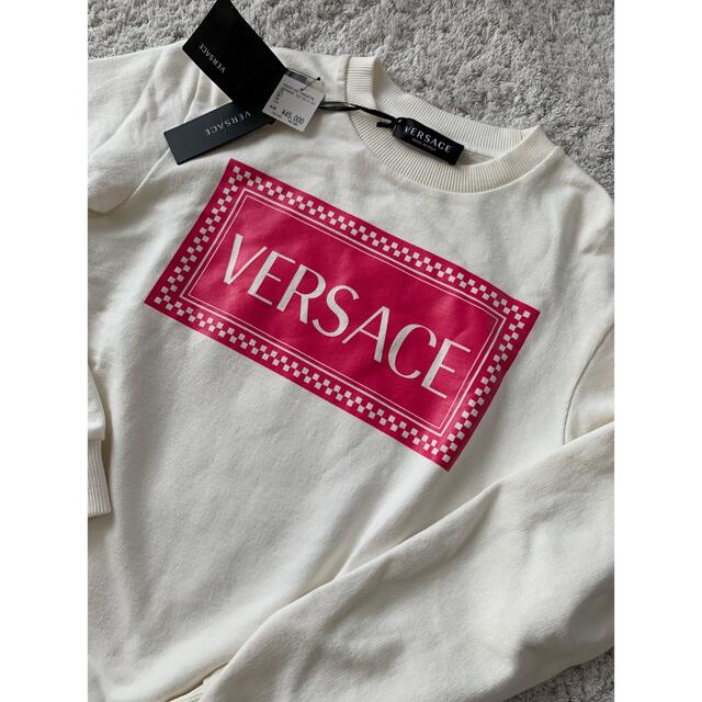 新品　Versace ロゴスエット