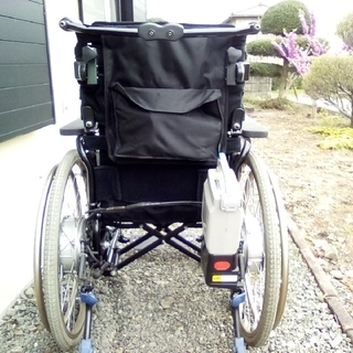 YAMAHA　折り畳み式電動車椅子