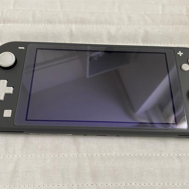 Nintendo Switch(ニンテンドースイッチ)のお値下げ中  ⋆ 任天堂Nintendo switch lite / グレー エンタメ/ホビーのゲームソフト/ゲーム機本体(携帯用ゲーム機本体)の商品写真