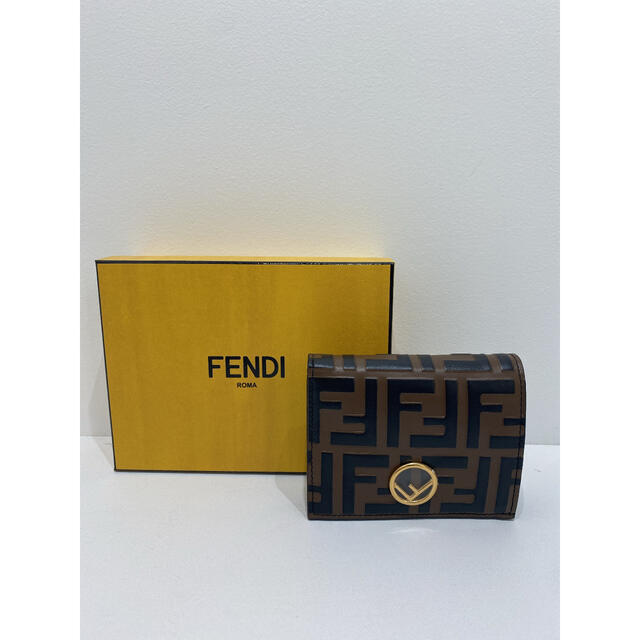 FENDI フェンディ　エフイズ　折り財布　ミニ財布　ズッカ柄　エンボス　箱付き