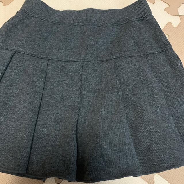 UNIQLO(ユニクロ)のスカート　120 キッズ/ベビー/マタニティのキッズ服女の子用(90cm~)(スカート)の商品写真