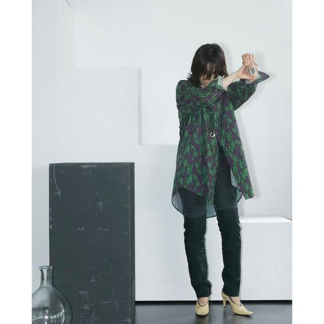 L'Appartement DEUXIEME CLASSE(アパルトモンドゥーズィエムクラス)の CITYSHOP【KURO/クロ】EXTRALONG DENIM PANTS レディースのパンツ(デニム/ジーンズ)の商品写真