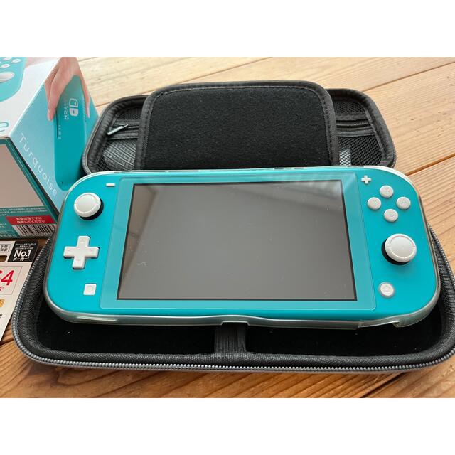 Nintendo Switch(ニンテンドースイッチ)の美品　任天堂　スイッチライト　ターコイズブルー エンタメ/ホビーのゲームソフト/ゲーム機本体(携帯用ゲーム機本体)の商品写真