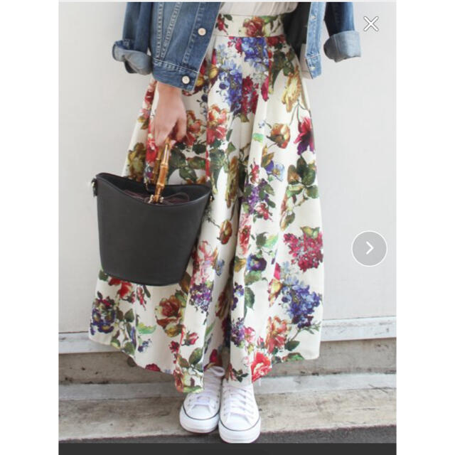 LIMITLESS LUXURY(リミットレスラグジュアリー)の値下げ中✨リミットレスラグジュアリー 36 ボタニカル 花柄スカート レディースのスカート(ロングスカート)の商品写真