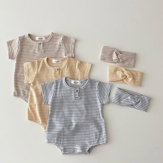 ﾎﾞｰﾀﾞｰｽｰﾂｾｯﾄ border suit set /  mybebe(ロンパース)