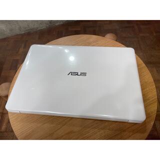 エイスース(ASUS)の可動品ASUS VivoBook E203NA-464Wノートパソコン美品(ノートPC)