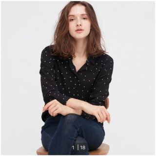 ユニクロ(UNIQLO)のUNIQLO ユニクロ　レーヨンプリントブラウス(シャツ/ブラウス(長袖/七分))