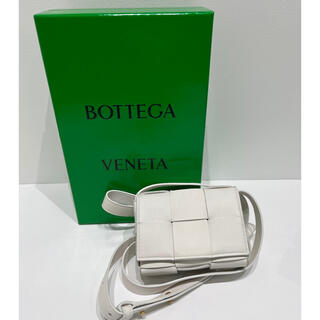 Bottega Veneta - ボッテガ カセット ミニ ホワイト レザー BOTTEGAの