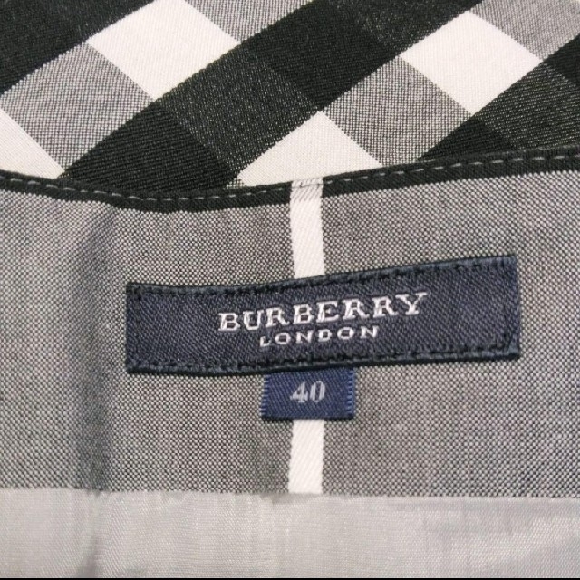 BURBERRY(バーバリー)のBURBERRY LONDON ノバチェック スカート レディースのスカート(ひざ丈スカート)の商品写真