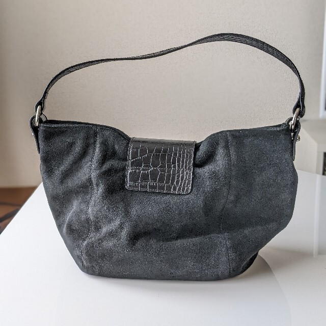Ralph Lauren(ラルフローレン)のローレン　ラルフローレン ショルダーバッグ 黒 型押し加工 スエード×レザー レディースのバッグ(ショルダーバッグ)の商品写真