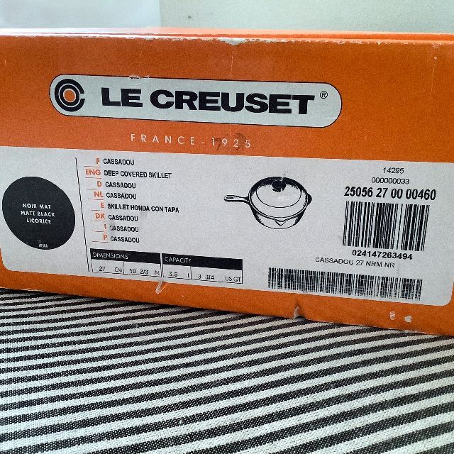 LE CREUSET(ルクルーゼ)の【フランス直輸入 新品】ルクルーゼ カサドゥ 27センチ 黒マット インテリア/住まい/日用品のキッチン/食器(鍋/フライパン)の商品写真