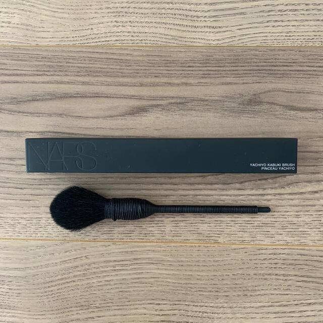 NARS(ナーズ)の美品　NARS カブキ　ヤチヨ　ブラシ コスメ/美容のメイク道具/ケアグッズ(チーク/フェイスブラシ)の商品写真