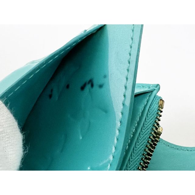 LOUIS VUITTON(ルイヴィトン)のルイヴィトン ヴェルニ ブルーラゴン ２つ折り 長財布 サラ M91741 レディースのファッション小物(財布)の商品写真
