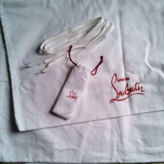 クリスチャンルブタン(Christian Louboutin)の専用です!　　クリスチャンルブタン替え紐 ＆巾着袋＆特大保存袋(ノベルティグッズ)