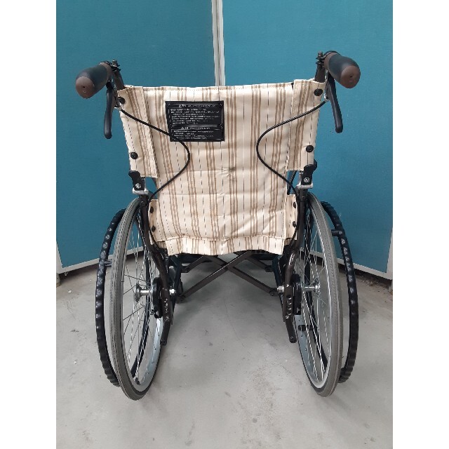 美品　カワムラ　自走式車椅子　ウエイビット　カフェモカ　WA22-42S その他のその他(その他)の商品写真