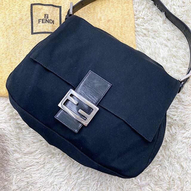 美品✨フェンディ FENDI マンマバケット ショルダー ブラック 黒 FF金具レディース