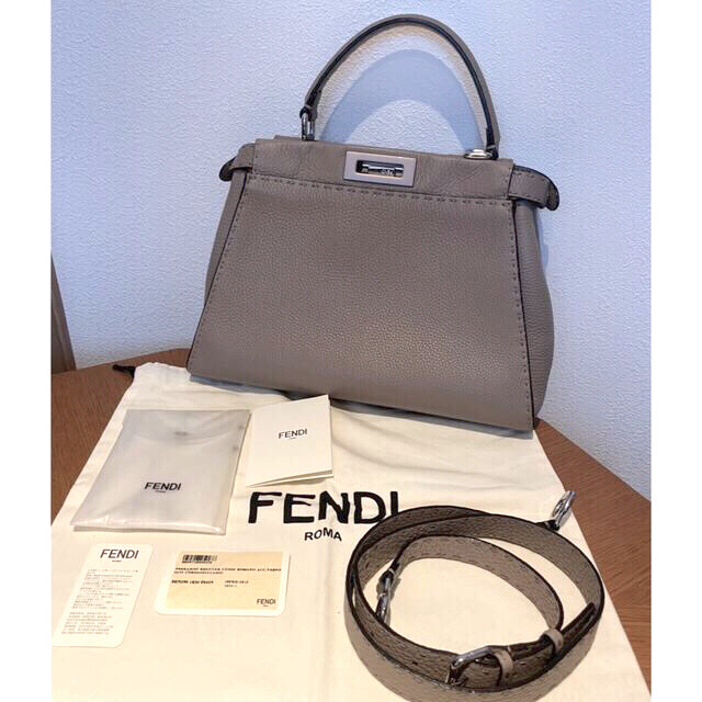 FENDI(フェンディ)のフェンディ　ピーカブー　コルダ レディースのバッグ(ショルダーバッグ)の商品写真