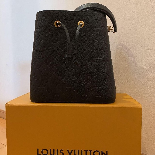 LOUIS VUITTON ネオノエ