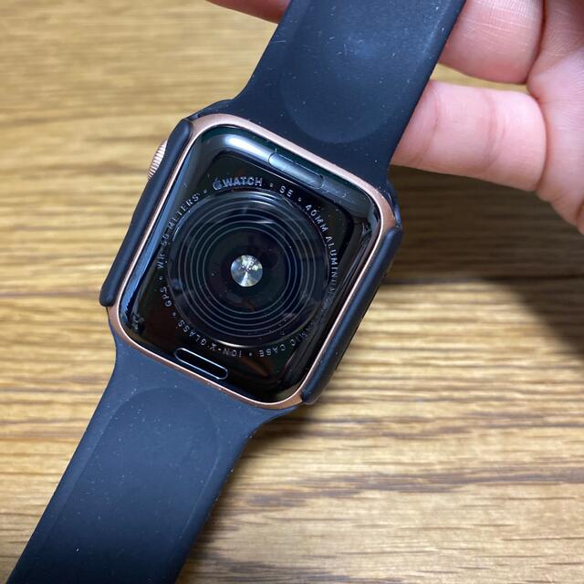 Apple Watch(アップルウォッチ)のApple Watch SE 40mm スマホ/家電/カメラのスマートフォン/携帯電話(その他)の商品写真