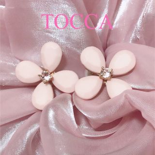 トッカ(TOCCA)のTOCCA フラワーピアス(ピアス)