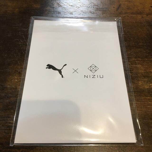 NiziU(ニジュー)のNiziU プーマ　ニナ エンタメ/ホビーのタレントグッズ(アイドルグッズ)の商品写真