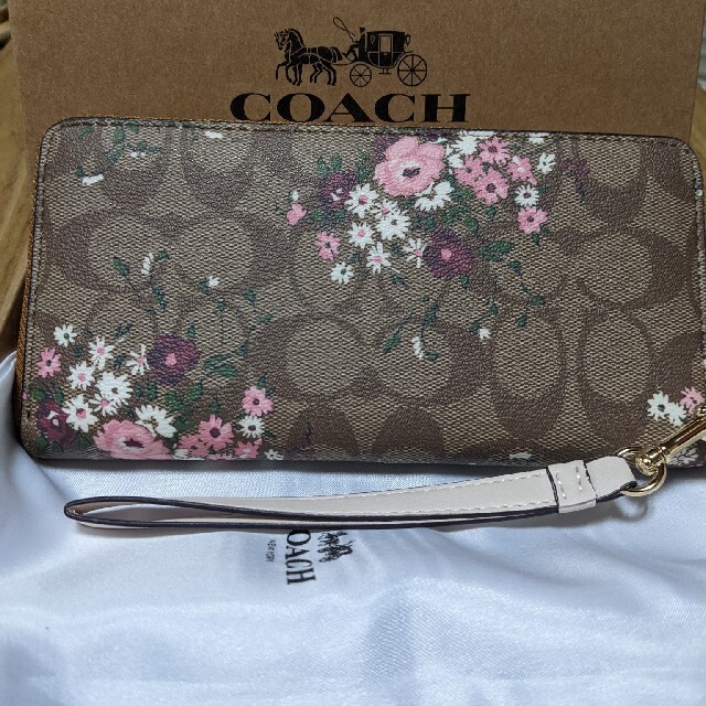 になります】 COACH - コーチ長財布 小さな花柄模様の通販 by チータうずめ