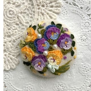 パンジー　刺繍ブローチ/ヘアゴム　ハンドメイド(コサージュ/ブローチ)