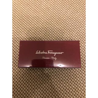 サルヴァトーレフェラガモ(Salvatore Ferragamo)のフェラガモ　バレッタ　ネイビー×シルバー(バレッタ/ヘアクリップ)