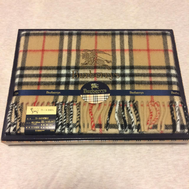 BURBERRY(バーバリー)の新品 バーバリー ひざ掛け マフラー ストール レディースのファッション小物(マフラー/ショール)の商品写真