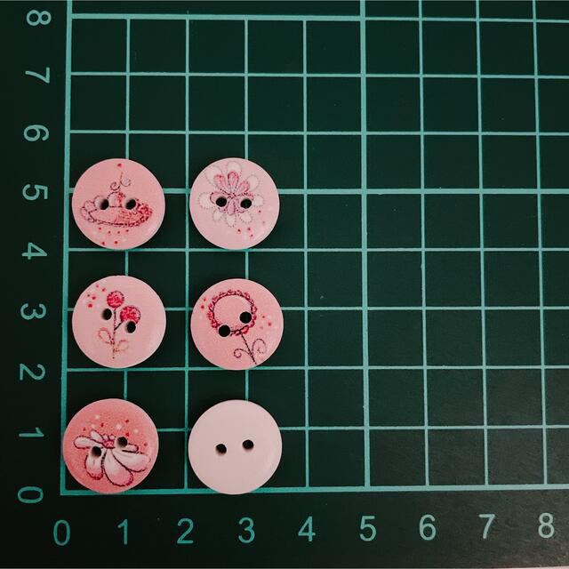[1672] ピンク　花　木　ボタン　12個セット ハンドメイドの素材/材料(各種パーツ)の商品写真