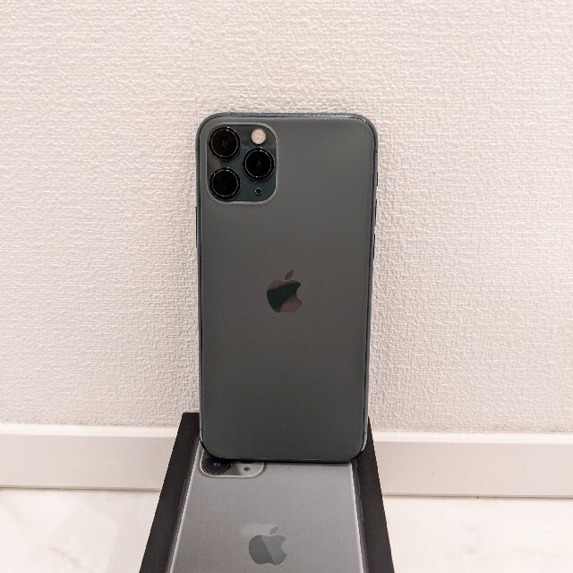 iPhone(アイフォーン)の美品　iPhone11Pro  SIMフリー 本体 一括購入 グリーン スマホ/家電/カメラのスマートフォン/携帯電話(スマートフォン本体)の商品写真