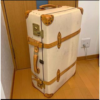 グローブトロッター(GLOBE-TROTTER)の【ハワイ正規店購入】28インチ　グローブトロッター(スーツケース/キャリーバッグ)