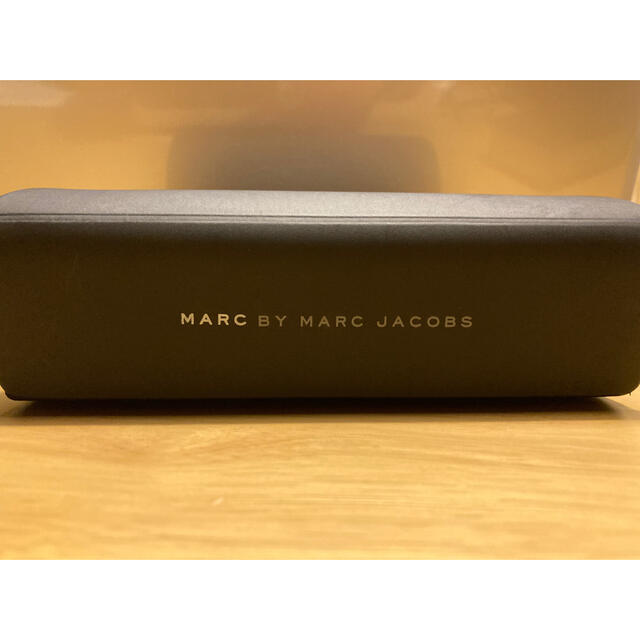 MARC BY MARC JACOBS(マークバイマークジェイコブス)のMARC BY MARC JACOBS マークバイマークジェイコブス　眼鏡ケース レディースのファッション小物(サングラス/メガネ)の商品写真