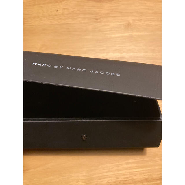 MARC BY MARC JACOBS(マークバイマークジェイコブス)のMARC BY MARC JACOBS マークバイマークジェイコブス　眼鏡ケース レディースのファッション小物(サングラス/メガネ)の商品写真