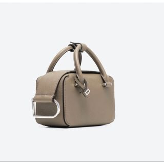 ドゥロワー(Drawer)の新品未使用delvaux coolbox nano デルヴォー　限定(ハンドバッグ)