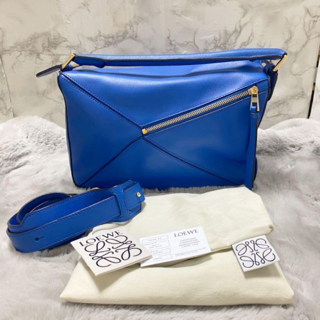 ✨極美品✨LOEWEロエベパズル3WAYショルダーバッグ ミディアム 特急 ✨極美品✨LOEWE ロエベ ハンモックバッグ ミディアム ショルダーバッグ