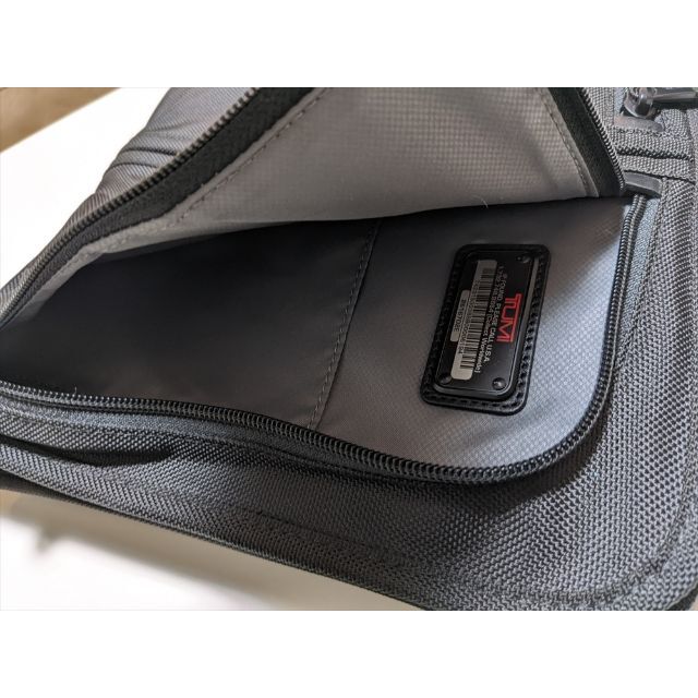 TUMI ALPHAⅡポートフォリオ　クラッチバッグ　　26167D2E　美品 7