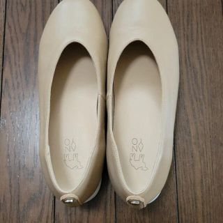 エーエヌワイオー(ANYO)の【美品】ベージュフラットシューズ(ハイヒール/パンプス)