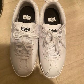 オニツカタイガー(Onitsuka Tiger)のオニヅカタイガー　厚底　スニーカー　白　黒　バイカラー(スニーカー)