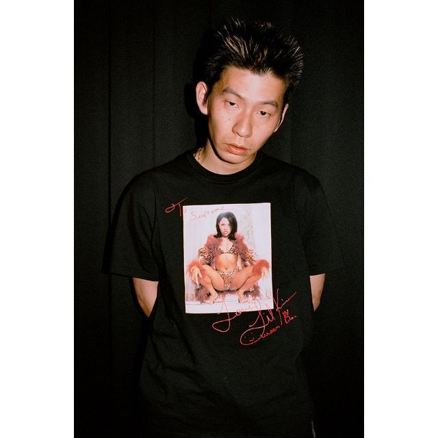 Supreme(シュプリーム)のSupreme Lil Kim Tシャツ ステッカー付 Lサイズ Black メンズのトップス(Tシャツ/カットソー(半袖/袖なし))の商品写真