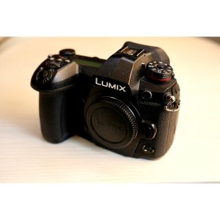 LUMIX G9 Pro 純正バッテリー4個付き！