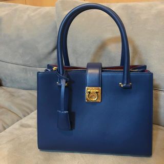 サルヴァトーレフェラガモ(Salvatore Ferragamo)のフェラガモ　ハンドバッグ　トップハンドル　ガンチーニ金具(ハンドバッグ)