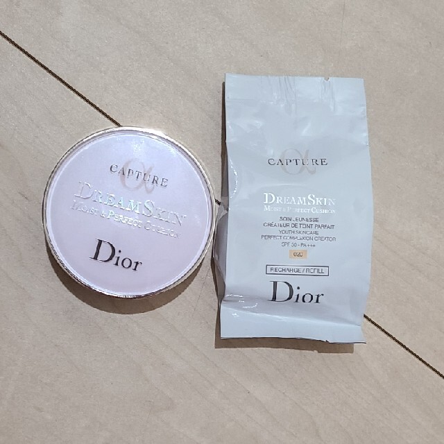 Dior ｶﾌﾟﾁｭｰﾙﾄﾞﾘｰﾑｽｷﾝﾓｲｽﾄｸｯｼｮﾝ