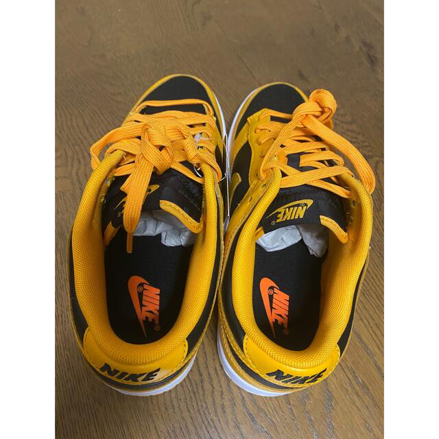 NIKE(ナイキ)の【5/1まで】ダンク　LOW Championship Goldenrod  メンズの靴/シューズ(スニーカー)の商品写真