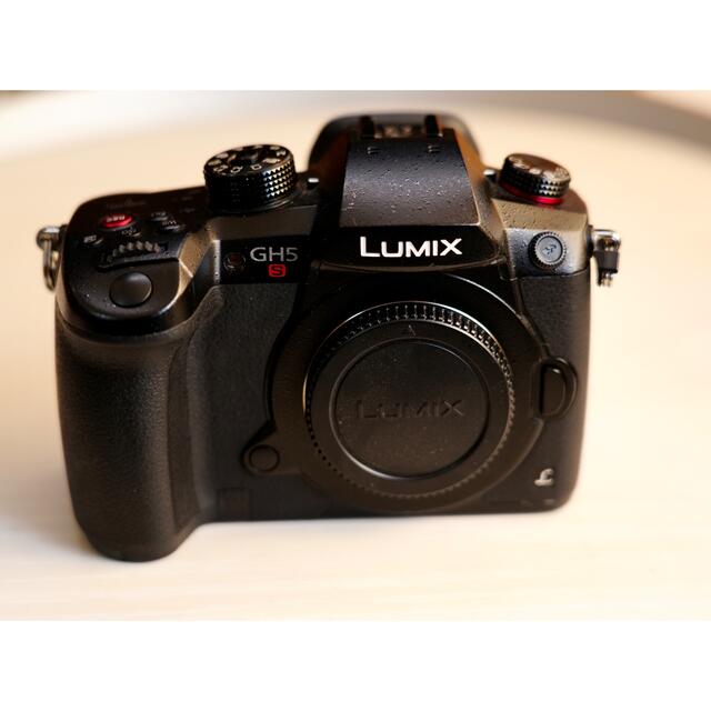 Panasonic(パナソニック)のLUMIX GH5S スマホ/家電/カメラのカメラ(ミラーレス一眼)の商品写真