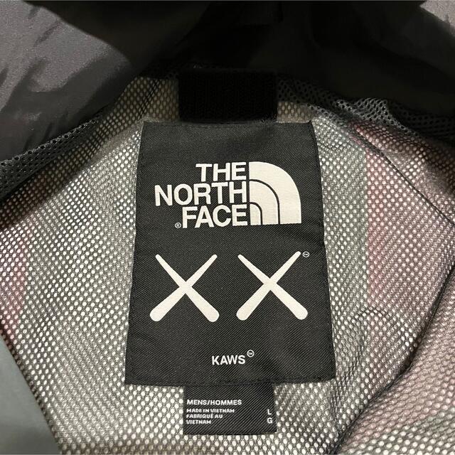 THE NORTH FACE(ザノースフェイス)のTHE NORTH FACE XX KAWS マウンテンパーカー L メンズのジャケット/アウター(マウンテンパーカー)の商品写真