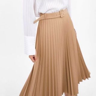 ZARA ベルト付き プリーツスカート